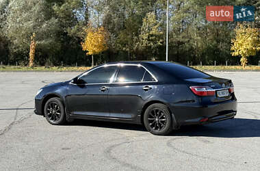Седан Toyota Camry 2015 в  фото 8 Седан Toyota Camry 2015 в