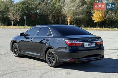 Седан Toyota Camry 2015 в  фото 9 Седан Toyota Camry 2015 в
