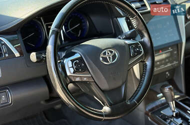 Седан Toyota Camry 2015 в  фото 19 Седан Toyota Camry 2015 в