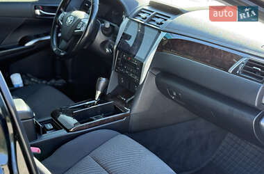 Седан Toyota Camry 2015 в  фото 25 Седан Toyota Camry 2015 в