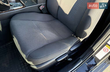 Седан Toyota Camry 2015 в  фото 46 Седан Toyota Camry 2015 в