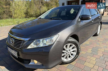 Седан Toyota Camry 2014 в Тернополі