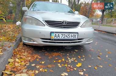 Седан Toyota Camry 2003 в Киеве