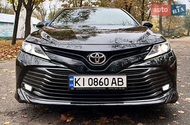 Седан Toyota Camry 2018 в 