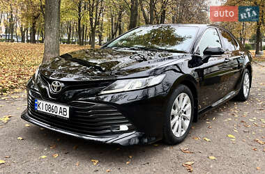 Седан Toyota Camry 2018 в 