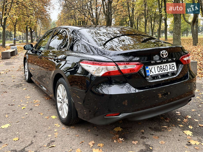 Седан Toyota Camry 2018 в Киеве фото 14 Седан Toyota Camry 2018 в Киеве