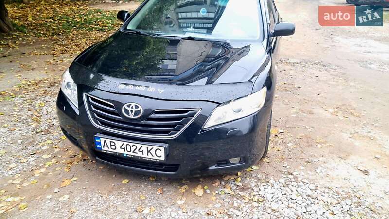 Седан Toyota Camry 2008 в Виннице