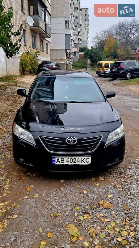 Седан Toyota Camry 2008 в Виннице