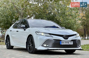 Седан Toyota Camry 2018 в  фото 19 Седан Toyota Camry 2018 в