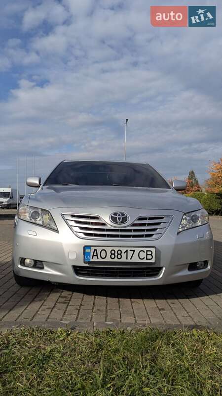 Седан Toyota Camry 2007 в Виноградові
