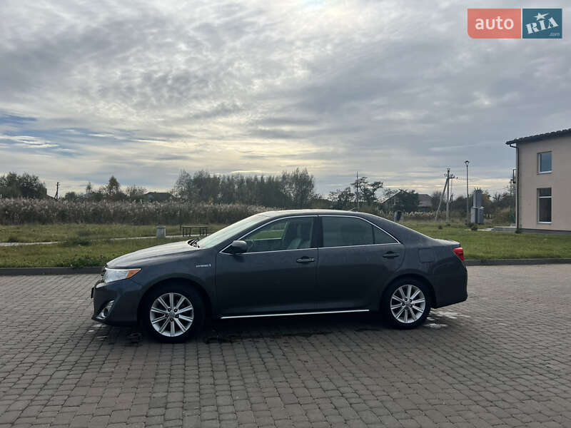 Седан Toyota Camry 2011 в Жидачове