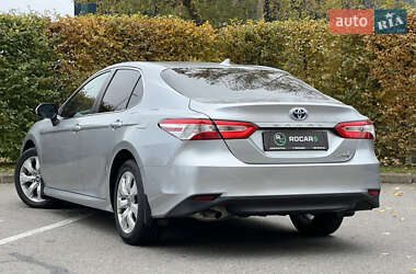 Седан Toyota Camry 2020 в  фото 18 Седан Toyota Camry 2020 в