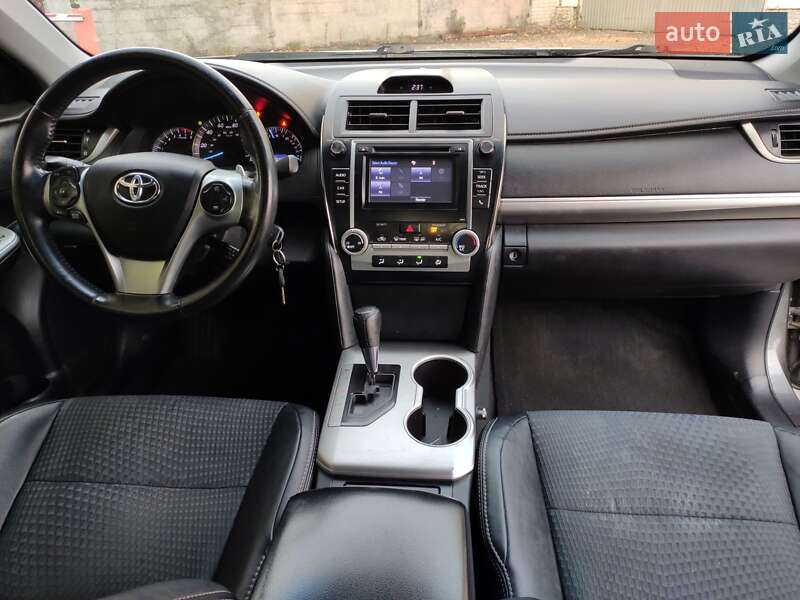 Седан Toyota Camry 2014 в Ровно фото 30 Седан Toyota Camry 2014 в Ровно