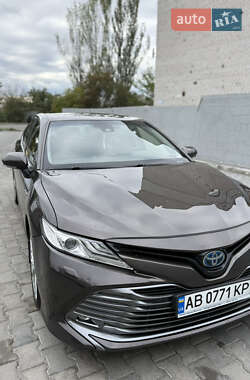 Седан Toyota Camry 2019 в Николаеве