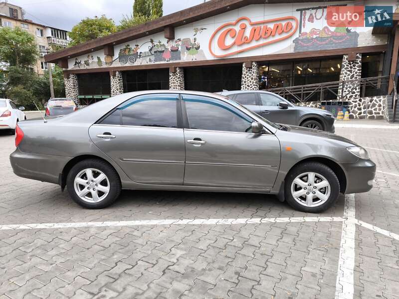 Седан Toyota Camry 2003 в Одессе