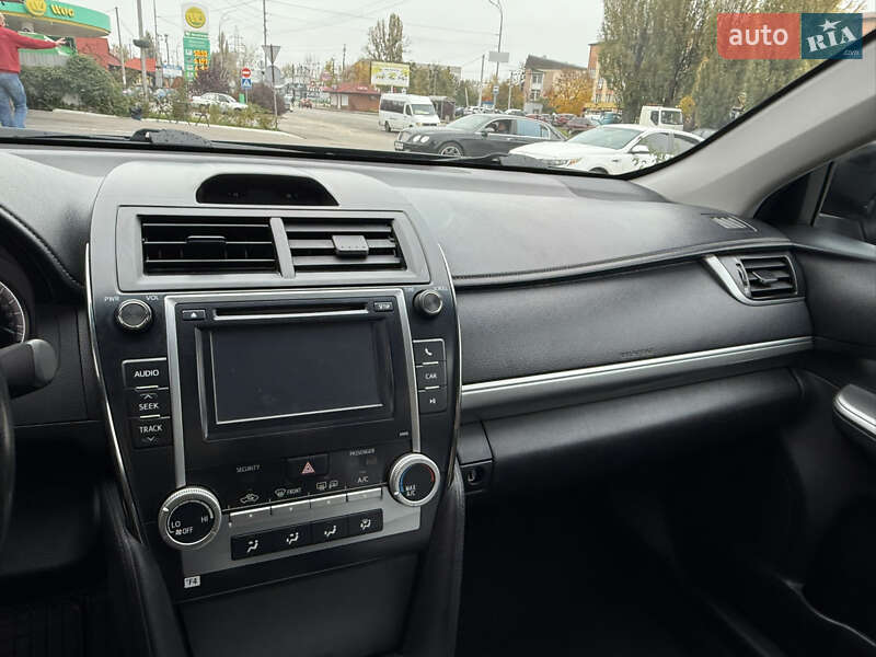 Седан Toyota Camry 2013 в Вишгороді