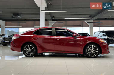 Седан Toyota Camry 2020 в 