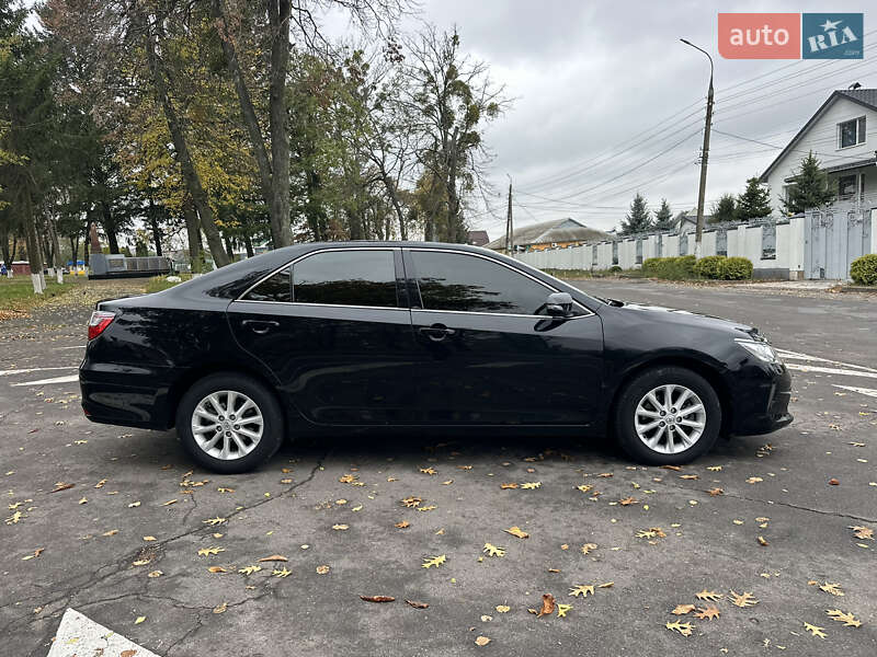 Седан Toyota Camry 2017 в Вінниці