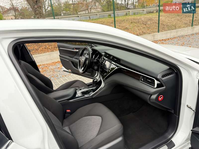Седан Toyota Camry 2018 в Виннице фото 34 Седан Toyota Camry 2018 в Виннице