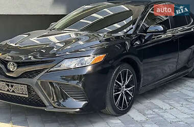Седан Toyota Camry 2021 в Києві