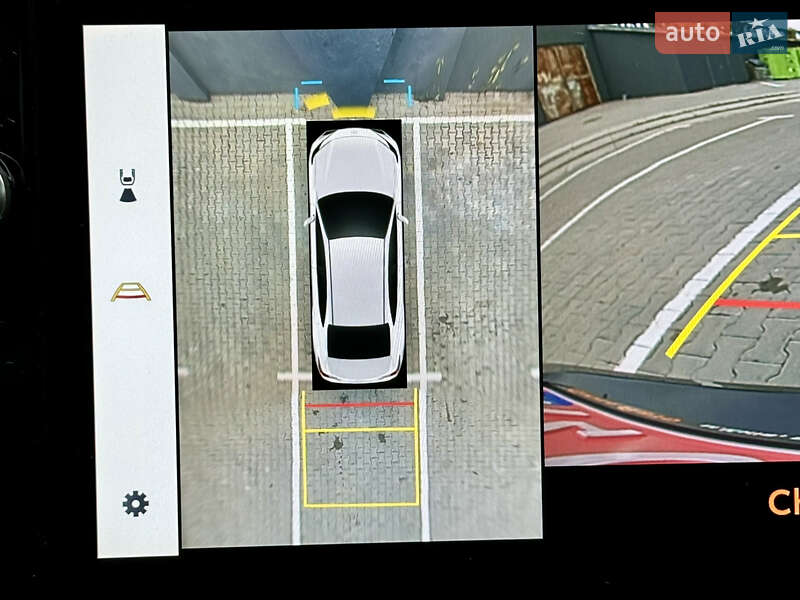 Седан Toyota Camry 2024 в Києві