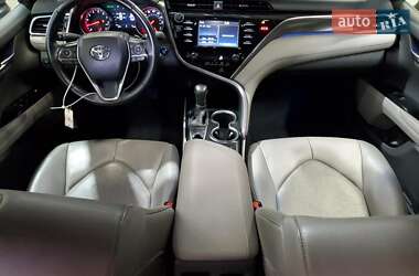 Седан Toyota Camry 2018 в 