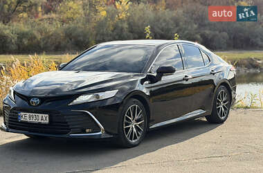 Седан Toyota Camry 2022 в Днепре