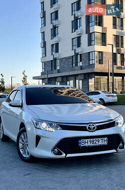 Седан Toyota Camry 2015 в Кропивницькому