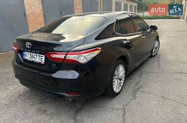 Седан Toyota Camry 2018 в 