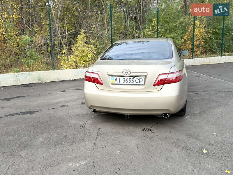 Седан Toyota Camry 2007 в Киеве