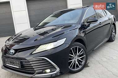 Седан Toyota Camry 2022 в 