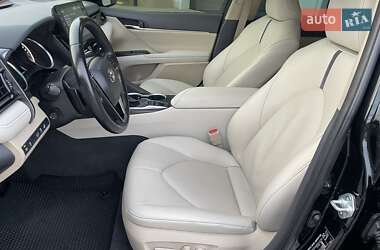Седан Toyota Camry 2022 в 