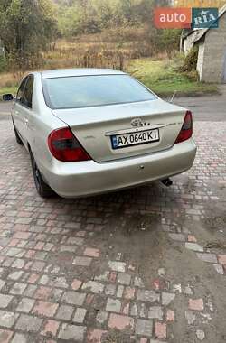 Седан Toyota Camry 2004 в Харькове