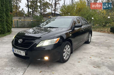 Седан Toyota Camry 2007 в Киеве