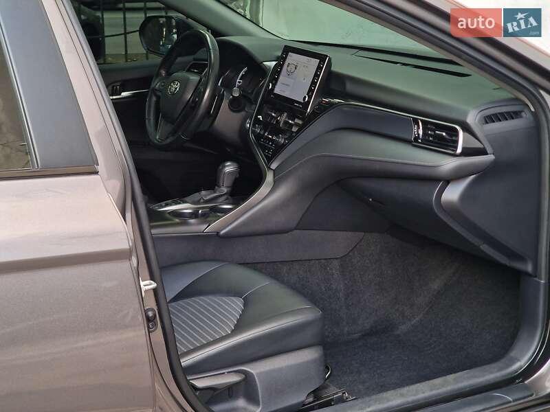 Седан Toyota Camry 2023 в Одесі фото 51 Седан Toyota Camry 2023 в Одесі