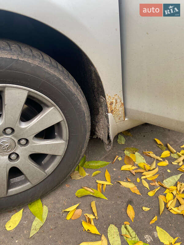 Седан Toyota Camry 2008 в Києві