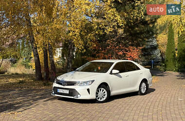 Седан Toyota Camry 2016 в Харкові