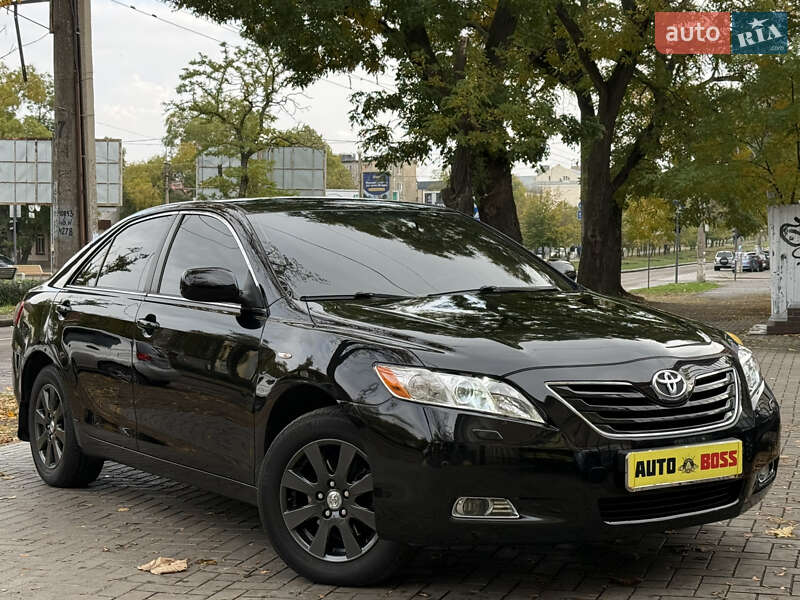 Седан Toyota Camry 2008 в Николаеве