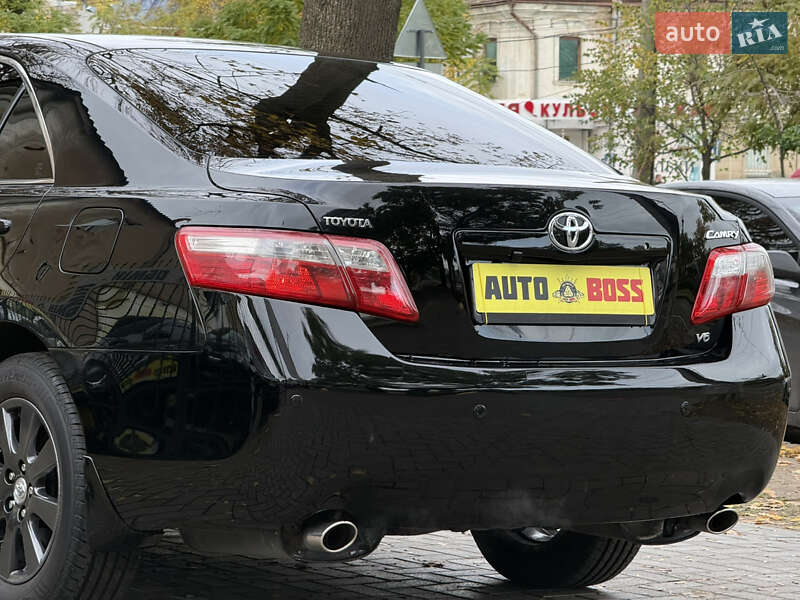 Седан Toyota Camry 2008 в Николаеве
