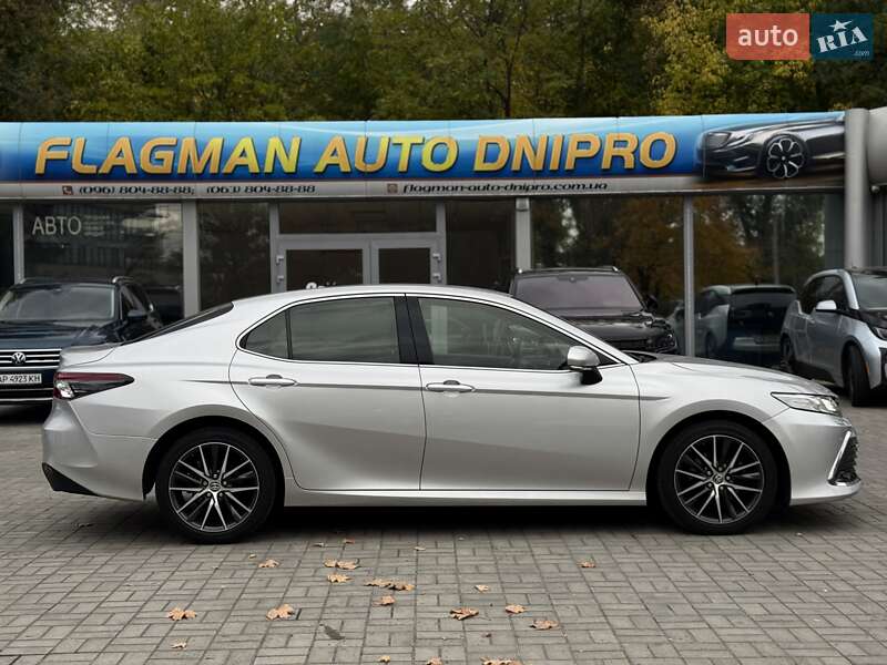 Седан Toyota Camry 2021 в Днепре фото 5 Седан Toyota Camry 2021 в Днепре