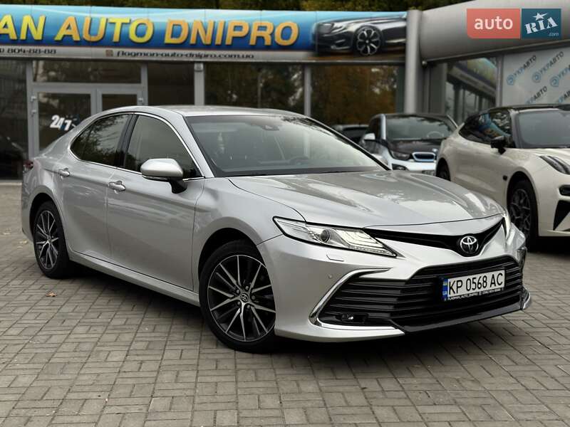 Седан Toyota Camry 2021 в Днепре фото 3 Седан Toyota Camry 2021 в Днепре