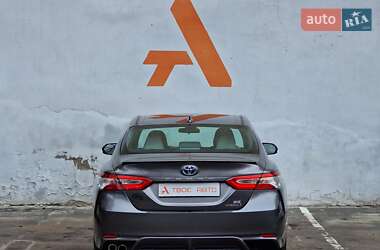 Седан Toyota Camry 2020 в 