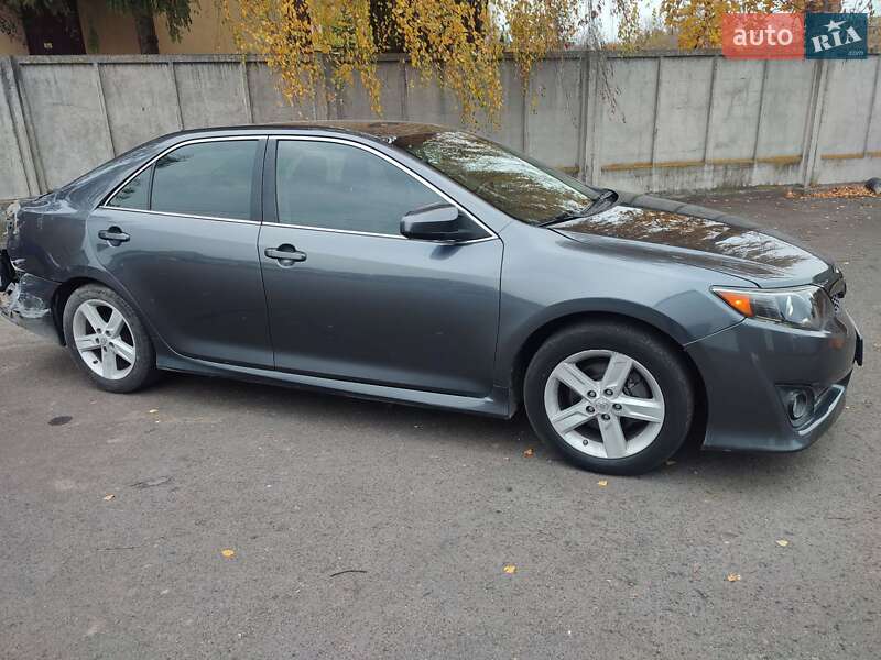 Седан Toyota Camry 2014 в Ровно фото 5 Седан Toyota Camry 2014 в Ровно