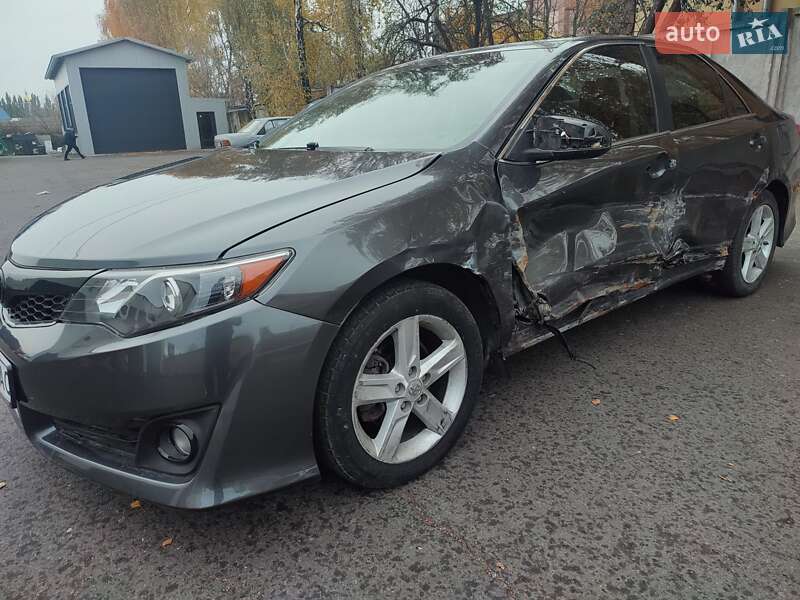 Седан Toyota Camry 2014 в Ровно фото 11 Седан Toyota Camry 2014 в Ровно