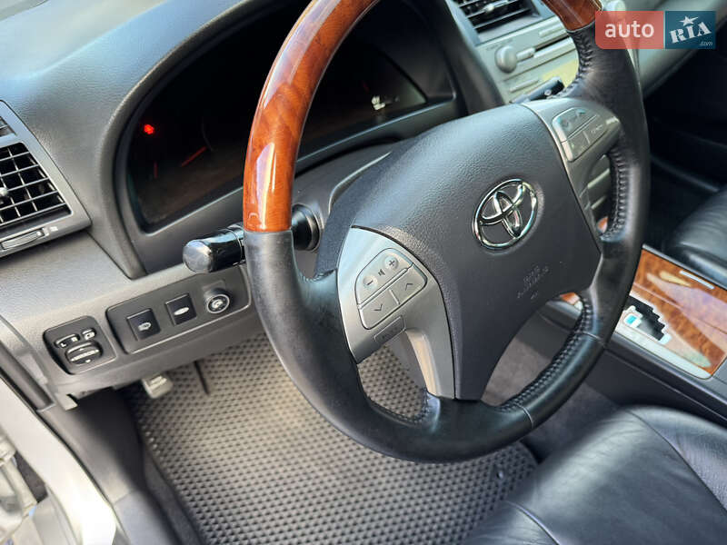 Седан Toyota Camry 2007 в Каменском