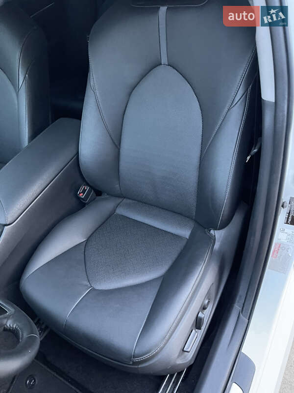 Седан Toyota Camry 2021 в Одессе фото 43 Седан Toyota Camry 2021 в Одессе