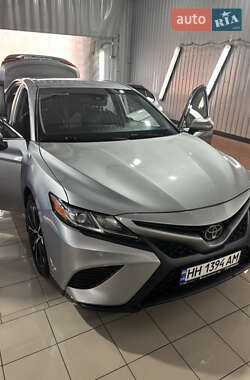 Седан Toyota Camry 2019 в Черноморске