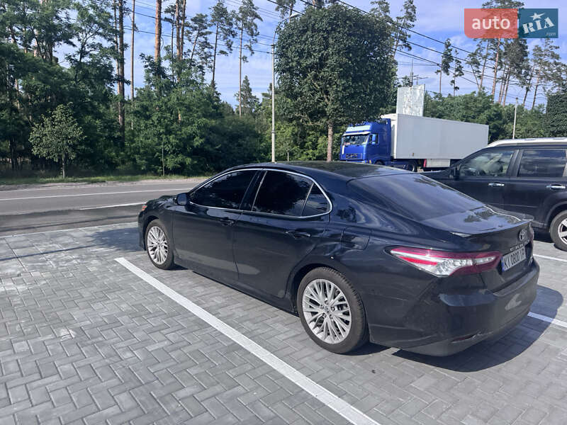 Седан Toyota Camry 2018 в Ірпені