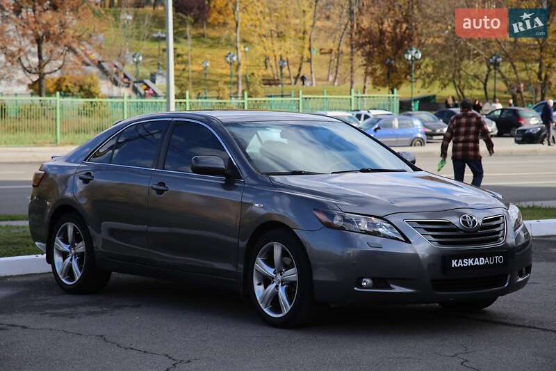 Седан Toyota Camry 2007 в Харкові