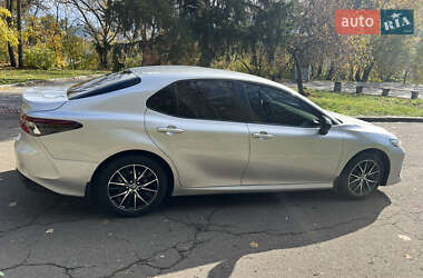 Седан Toyota Camry 2021 в 